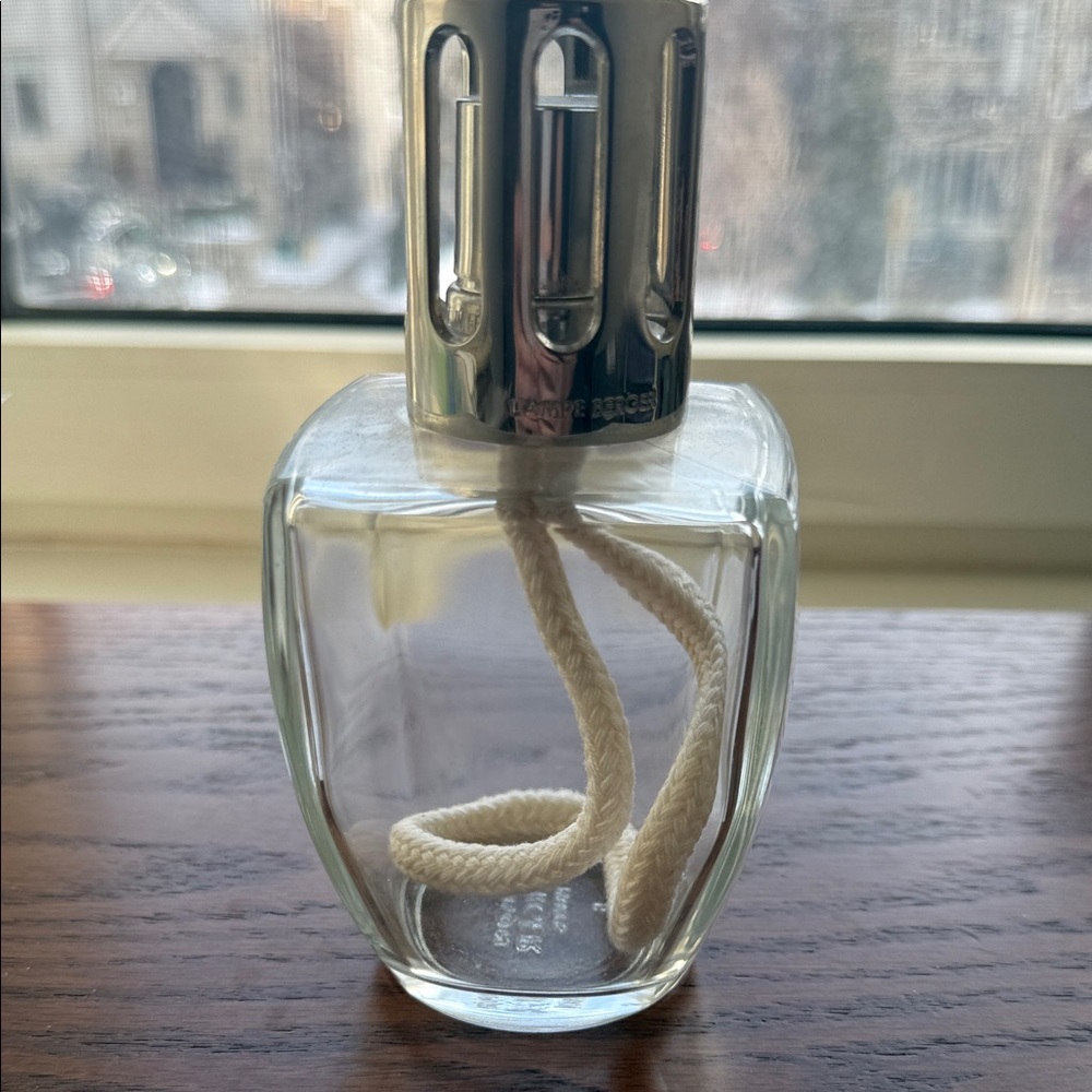 Stylish Silver and Clear Glass Berger Scent Diffuser